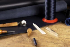 Caran D'Ache Varius Trophy Vulpen & Leather Case Limited Edition -Schrijfgerei Caran d Ache Varius Trophy Fountain Pen 9