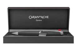 Caran D'Ache Léman Black Matt Balpen 5 Caran D'Ache Léman Black Matt Balpen -Schrijfgerei Caran d ache Leman Black Matte ballpoint pen 3