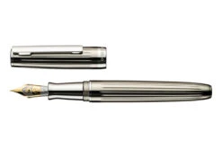 Otto Hutt Design 07 Transparant Zwart Vulpen