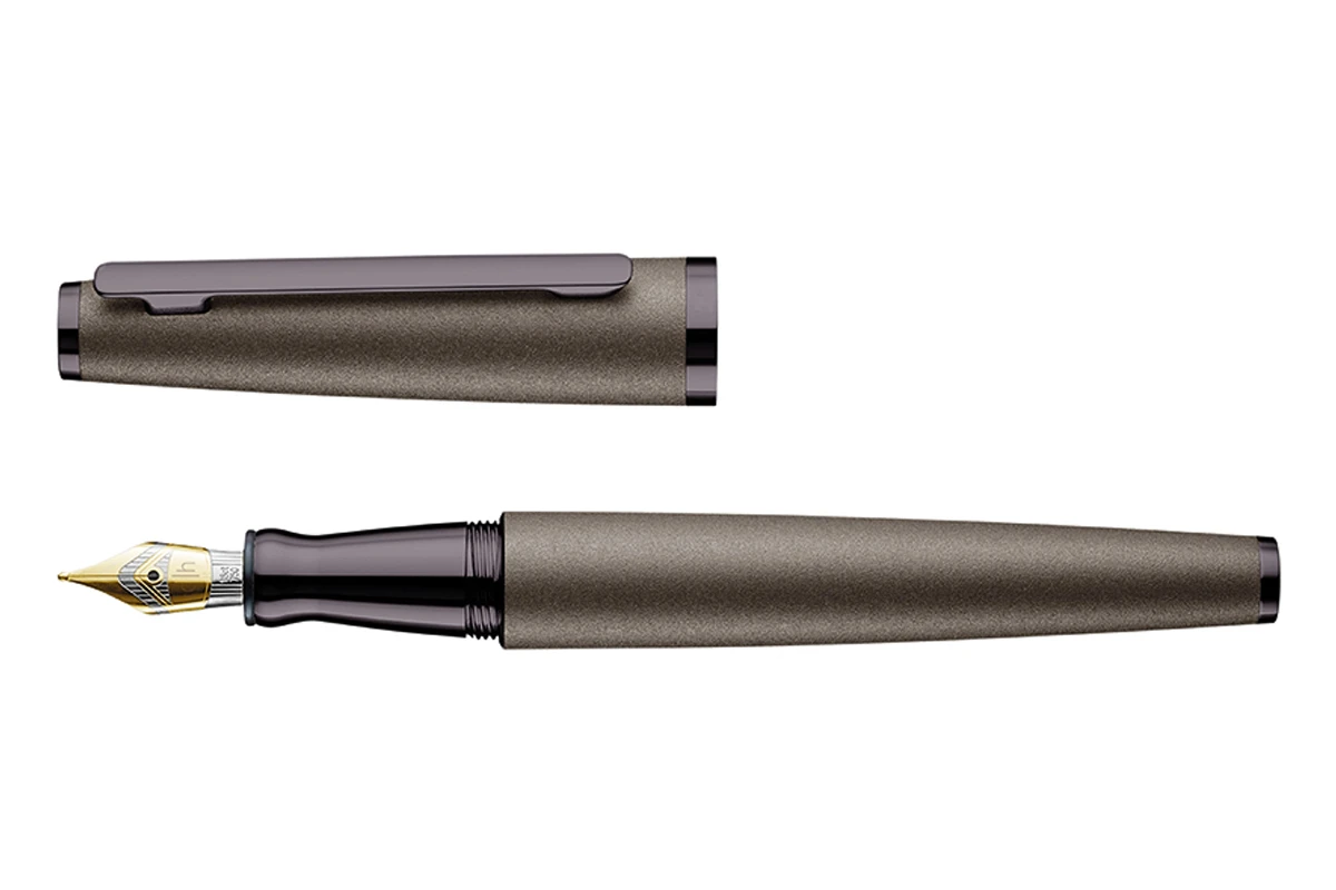 Otto Hutt Design 06 Ash Grey Vulpen 1 Otto Hutt Design 06 Ash Grey Vulpen