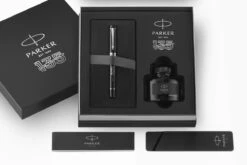 Parker® Parker Duofold 135 Years Anniversary Black CT Vulpen -Schrijfgerei Parker Duofold 135 Years Fountain Pen CT 6