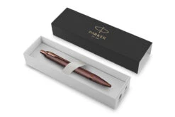 Parker® Parker IM Monochrome Burgundy Balpen -Schrijfgerei Parker IM Monochrome Burgundy BP 5