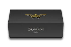 Caran D'Ache Justice League Wonder Woman Vulpen -Schrijfgerei WW20Car205
